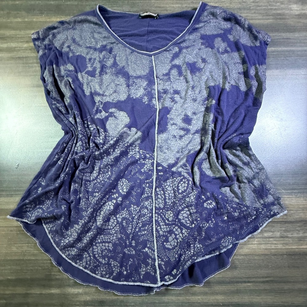 Vanilla Sugar Women'sโ Top Size L Purple Silver Floral Lace V Neck Blouse